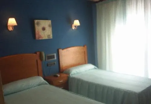 Country house Vivienda Turistica Rural Plaza Guest House Torreperogil Spain